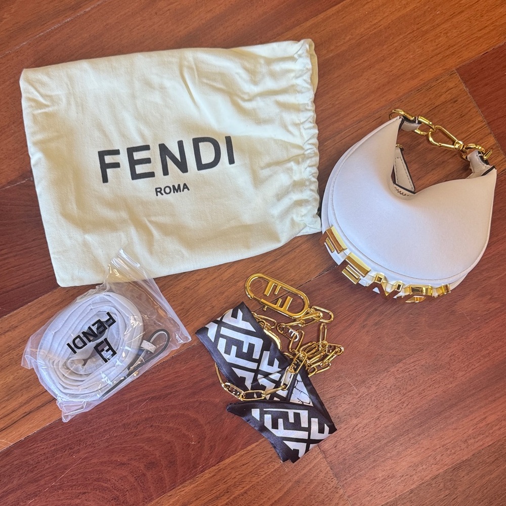 Fendi White and Gold Key Holder